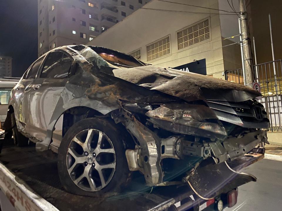 Foto 8 de 8 — Dupla é presa com 96 tijolos de maconha na vicinal Nelson Barbieri em Gavião Peixoto